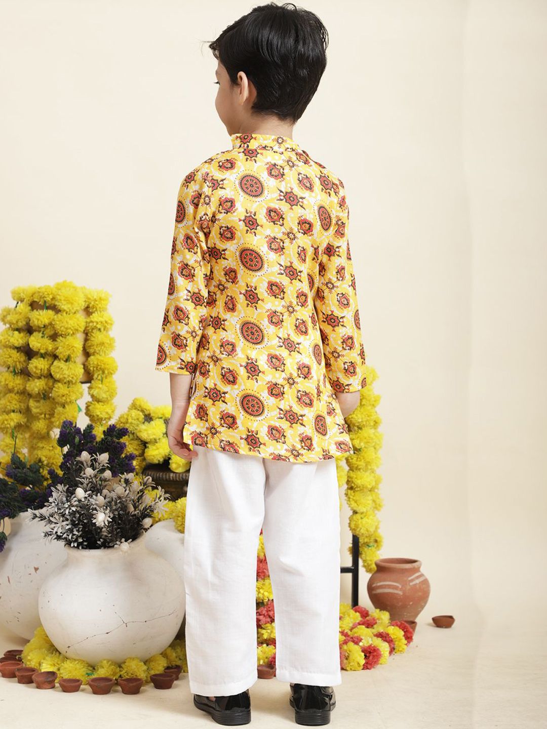 Motif Etnik Cutiekins Boys Dicetak Kurta Lurus Lurus dengan Seluar