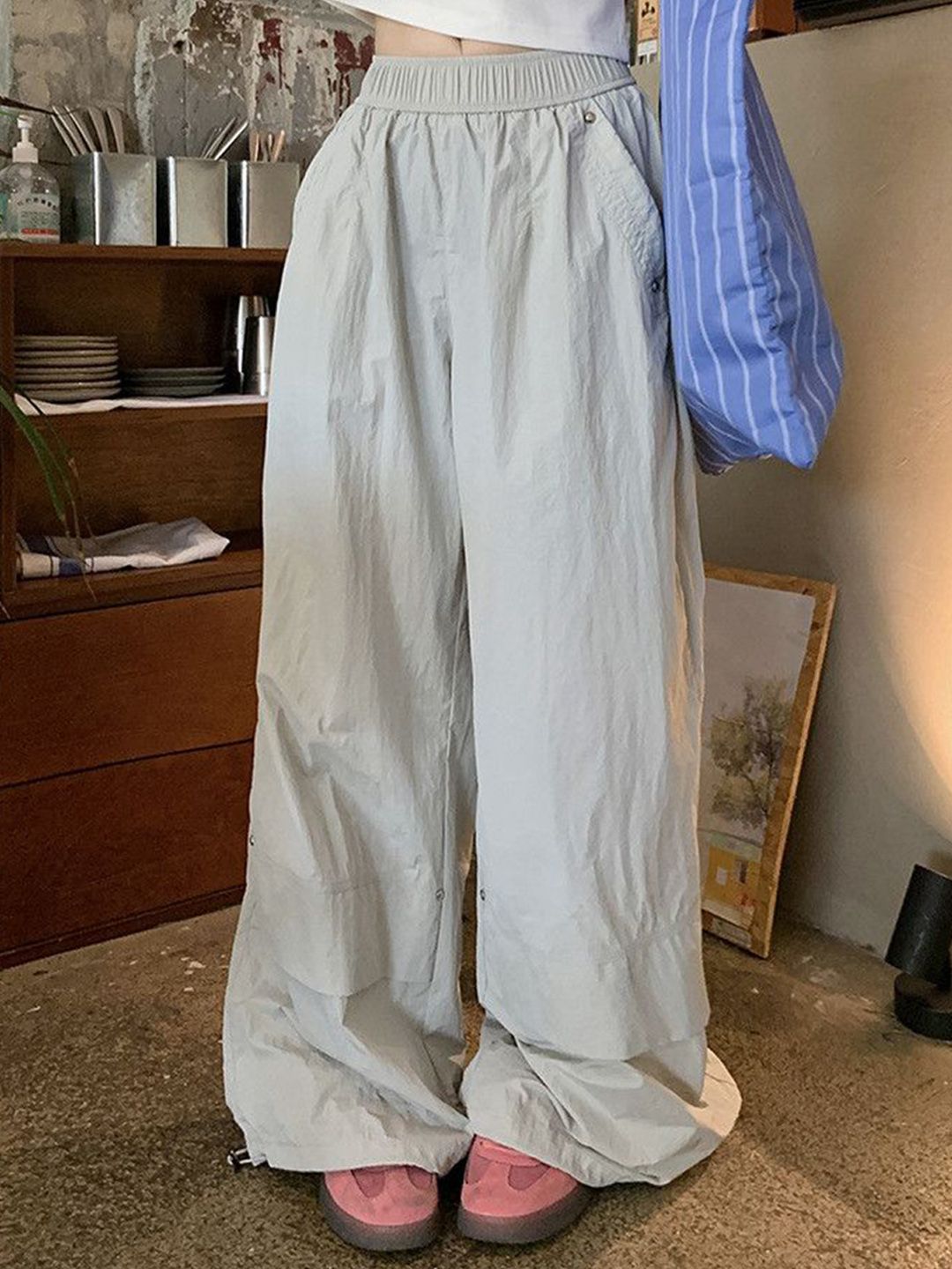 DressBerry Women High-Rise Flared Wide Leg Trousers