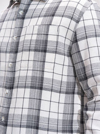 HIGHLANDER Men Opaque Checked Casual Shirt