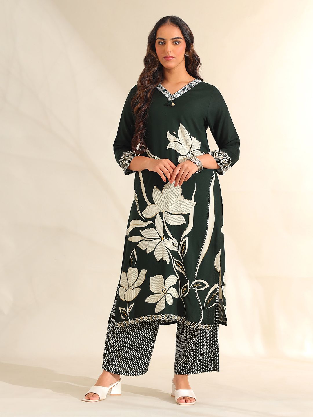 Mamicha Women Floral Printed Regular Pure Cotton Kurta with Palazzos