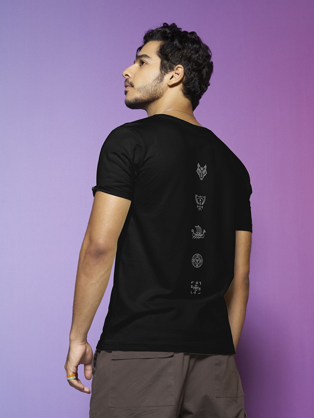 Bewakoof Men Black Typography Printed Pure Cotton T-shirt