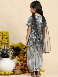 Cutiekins Girls Floral Printed Straight Kurta with Salwar & With Dupatta