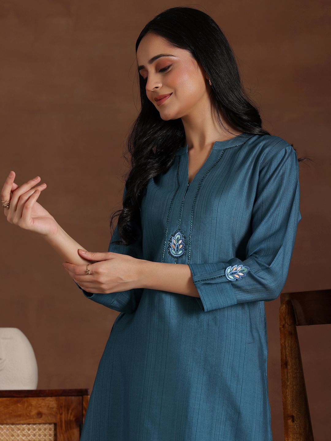 Libas Floral Embroidered Mandarin Collar Roll-Up Sleeves A-Line Tunic & Palazzos