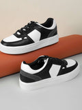 Metro Men Lace-Ups Sneakers