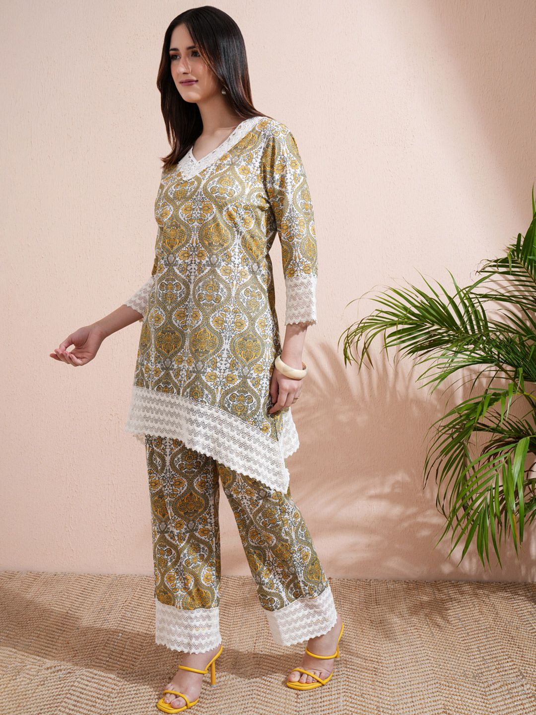 Vishudh Cream Printed V-Neck Three-Quarter Sleeves Pure Cotton Top With Trouser