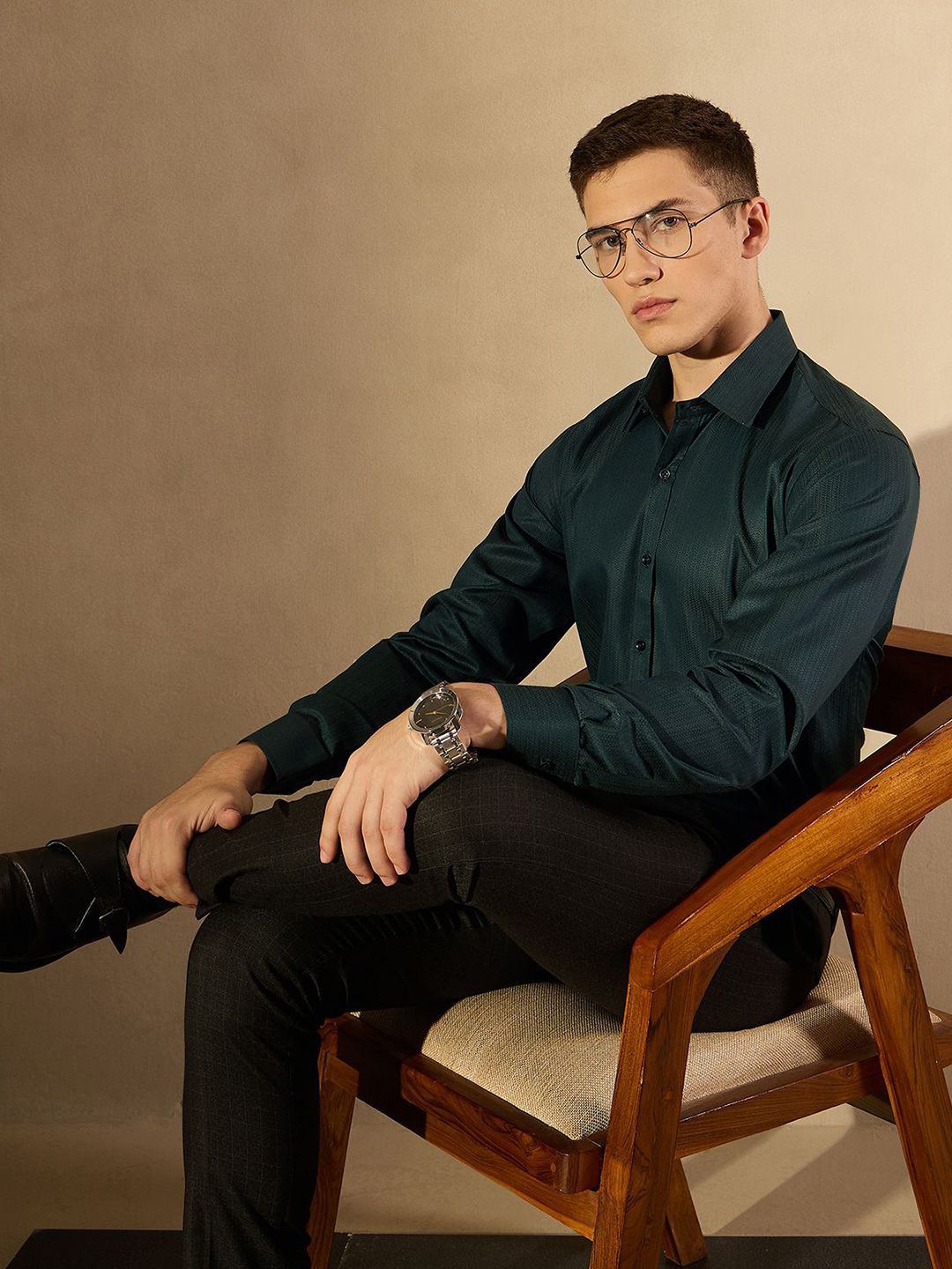 DENNISON Men Smart Spread Collar Textured Party Shirt