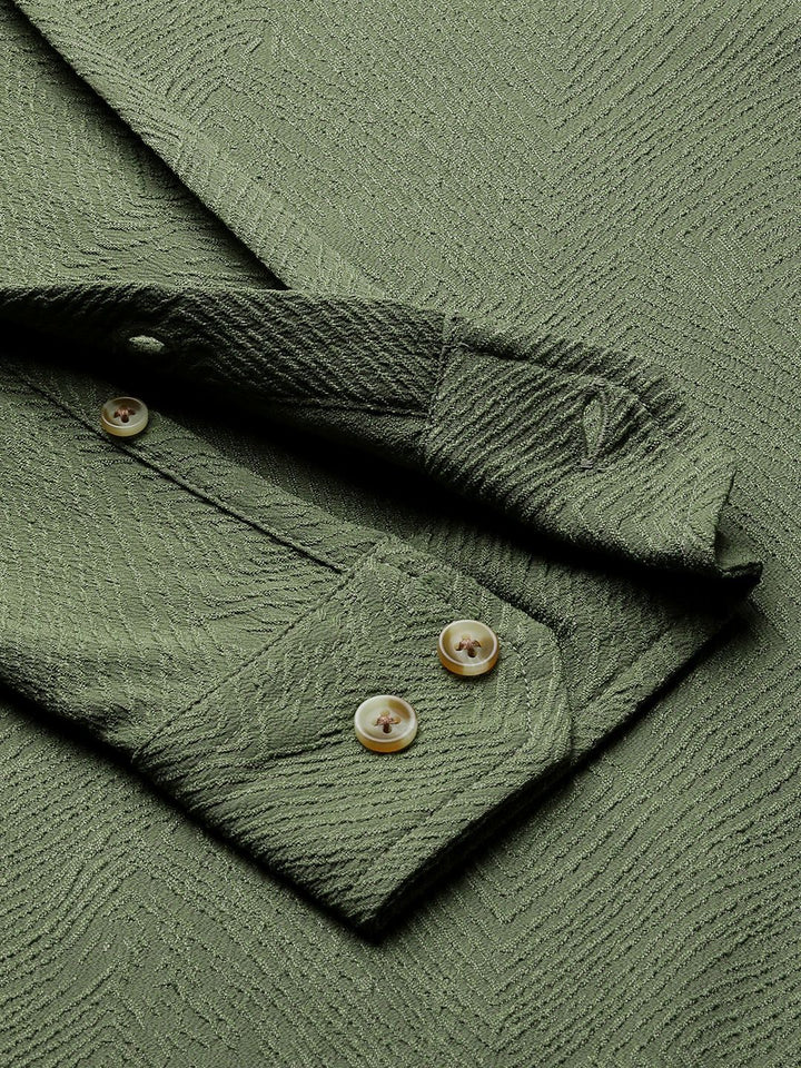 VASTRADO Men Classic Cutaway Collar Textured Slim Fit Casual Shirt