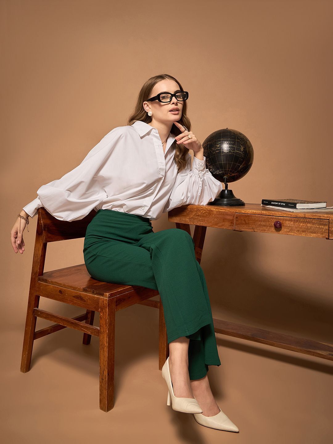 Berrylush Women Relaxed High-Rise Trousers