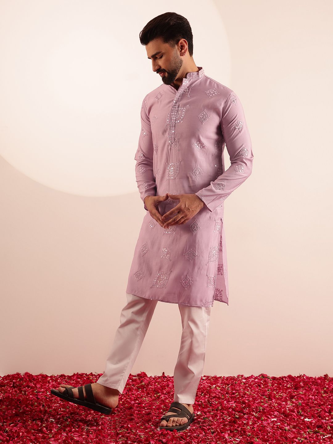 SOJANYA Men Embellished Cotton Silk Boota Mirror Work Kurta