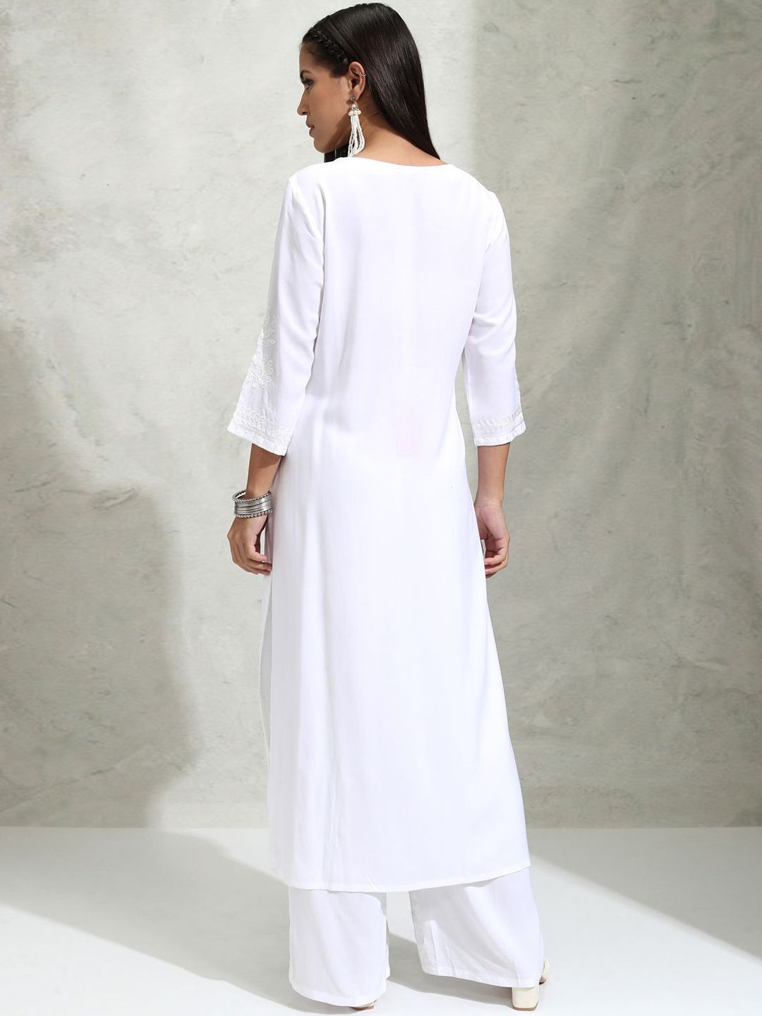 Vishudh White Floral Embroidered Thread Work Straight Kurta With Palazzos