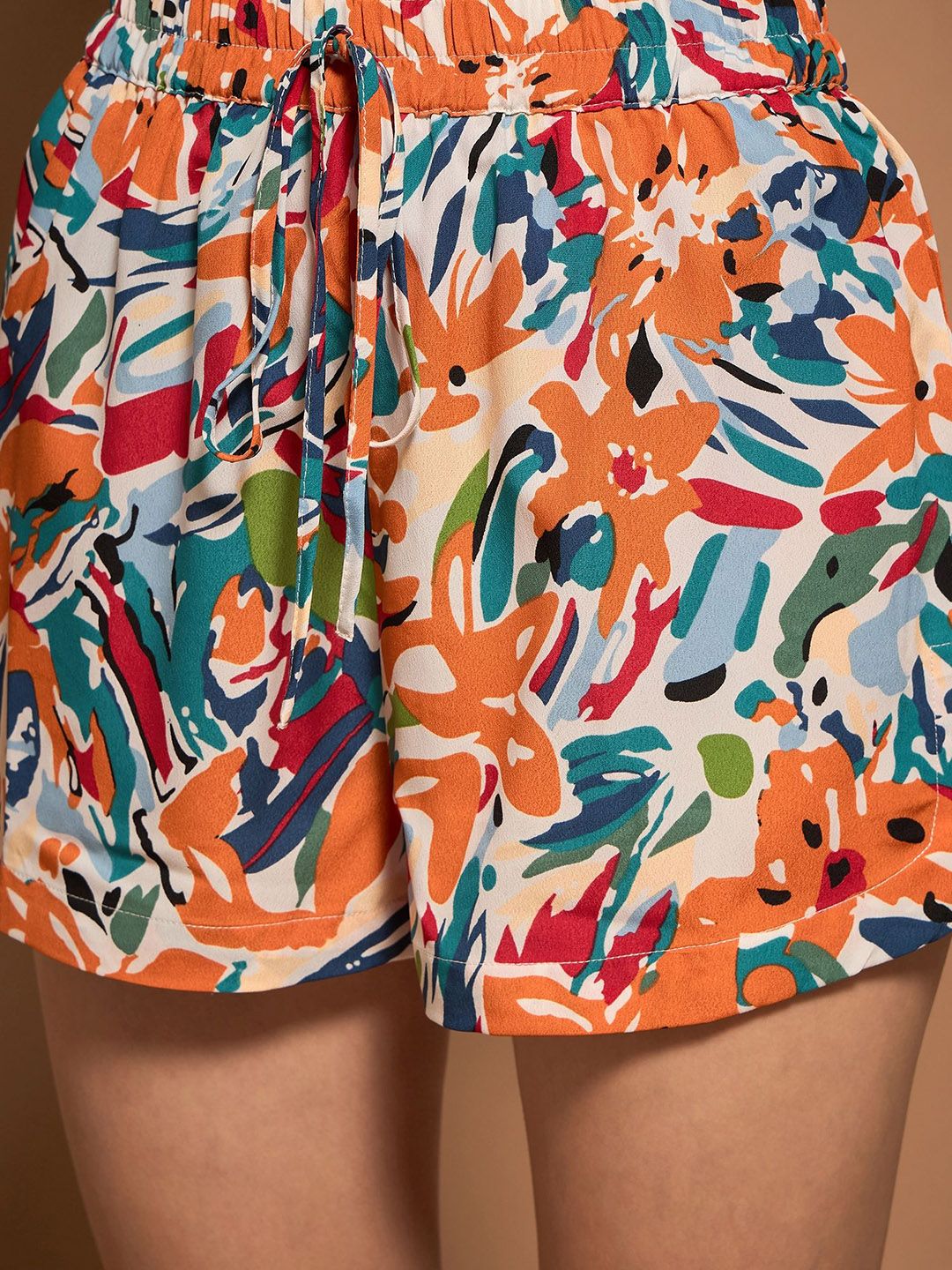 Berrylush Women Floral Printed High-Rise Shorts