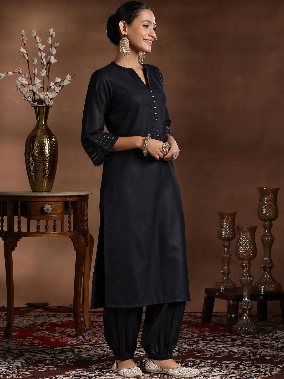 Libas Mandarin Collar Straight Kurta With Salwar & Dupatta