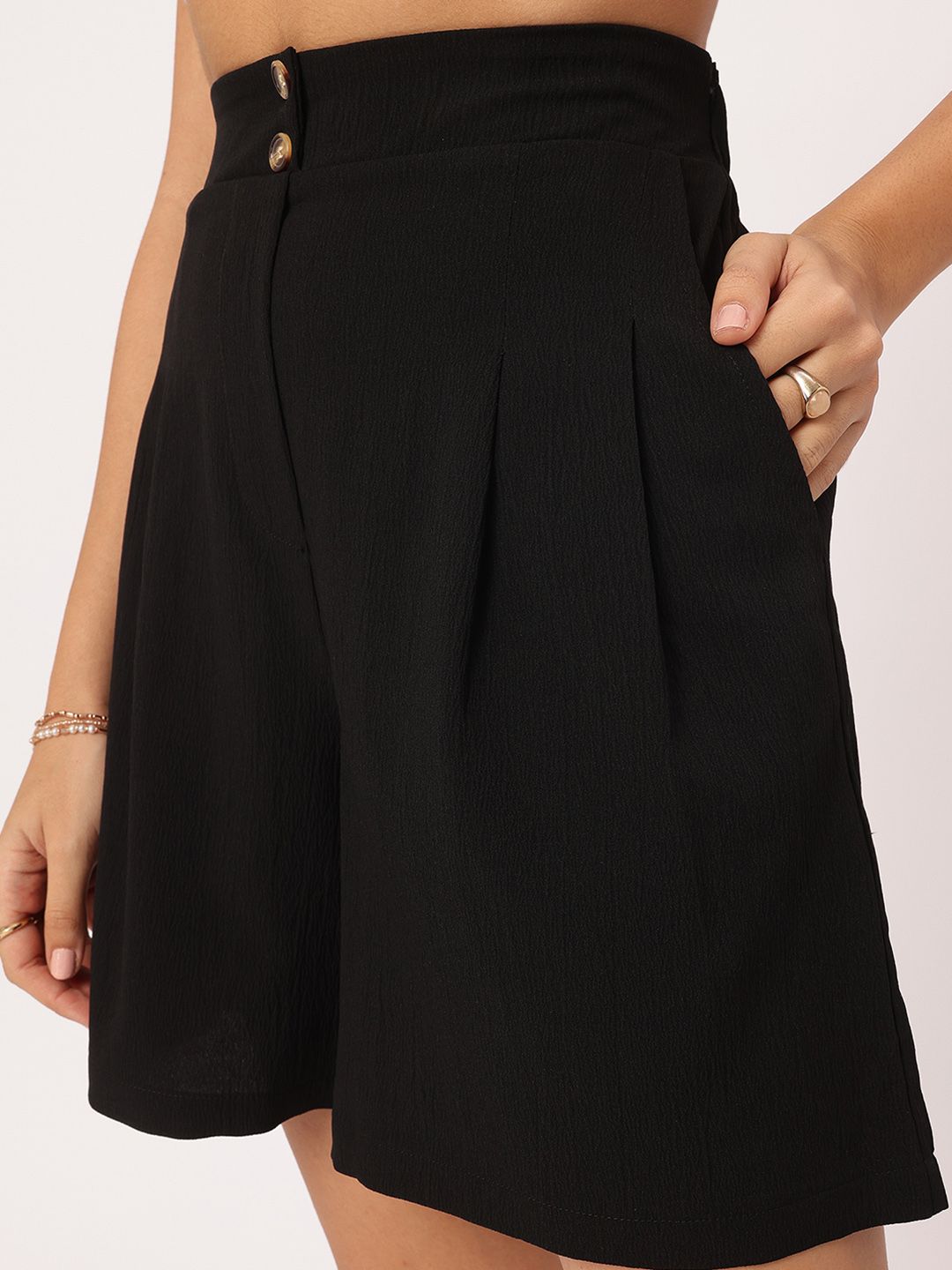 DressBerry Women K-Style Textured Hot Shorts