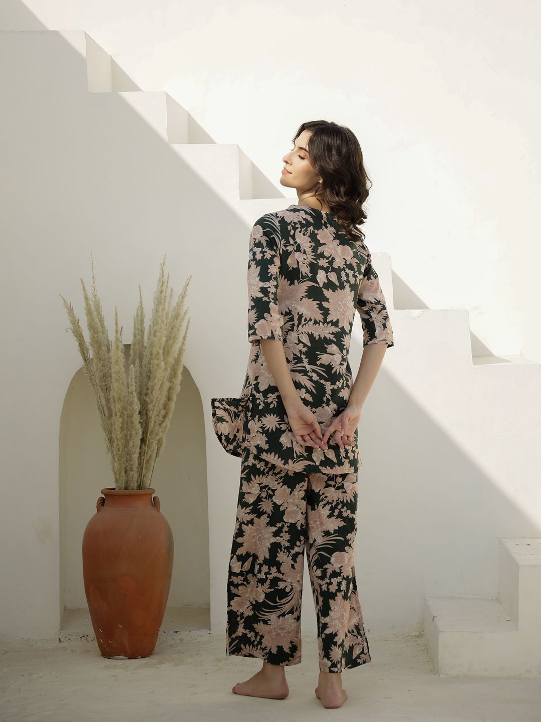 SANSKRUTIHOMES Women Pure Cotton Floral Printed Night suit