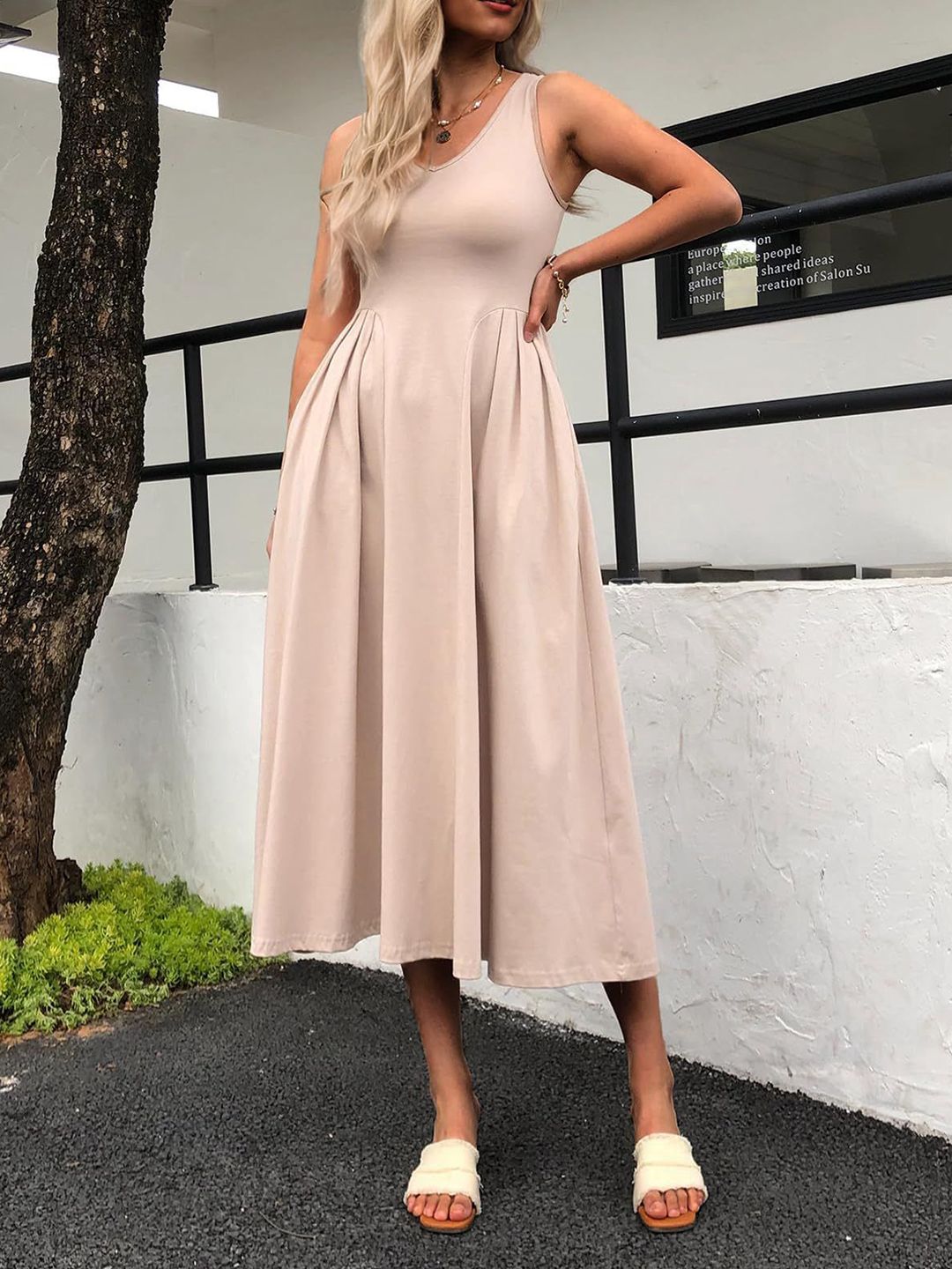 DressBerry women Solid Fit & Flare Midi Dress