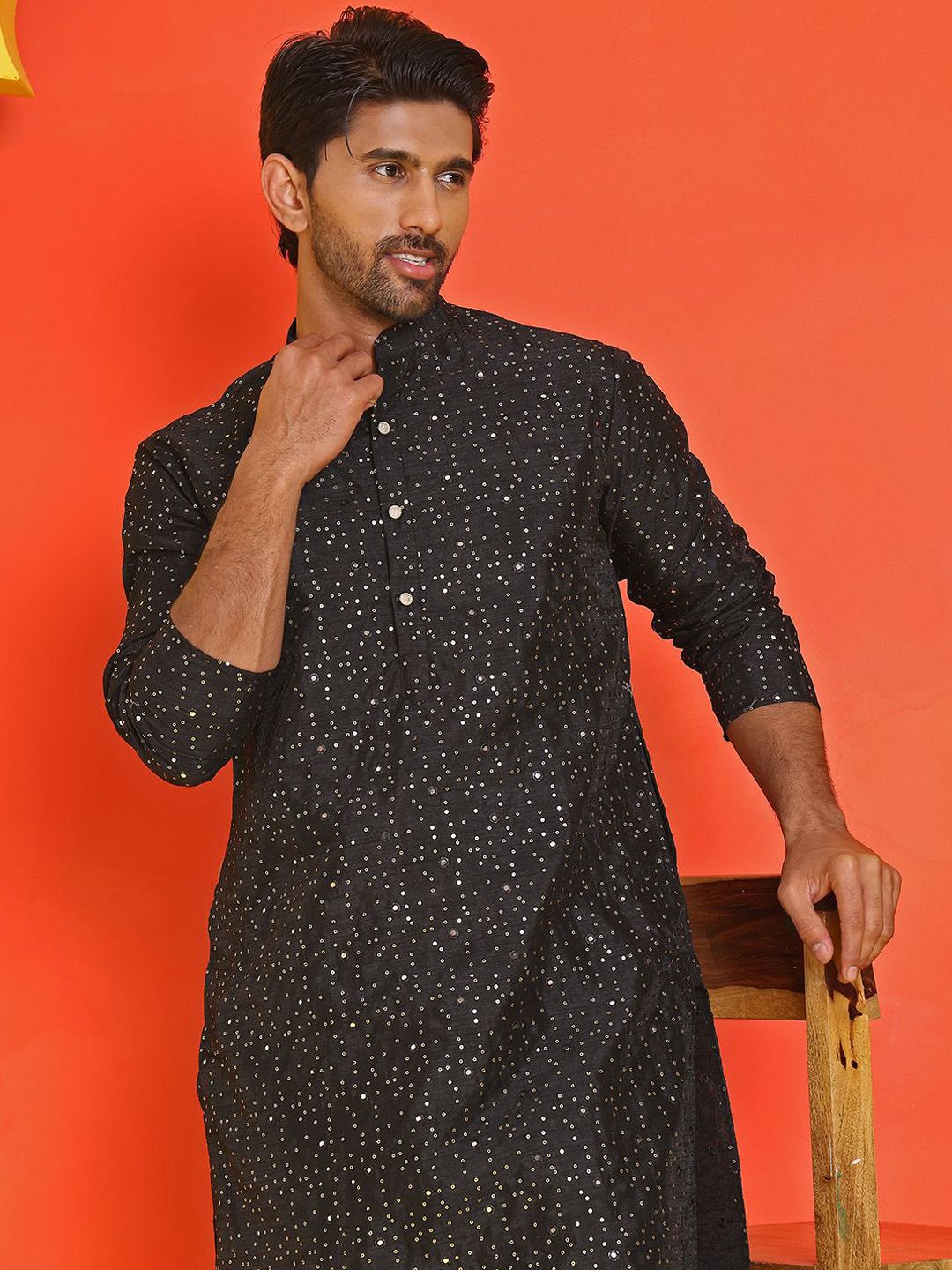 Jompers Men Geometric Embroidered Mirror Work Kurta