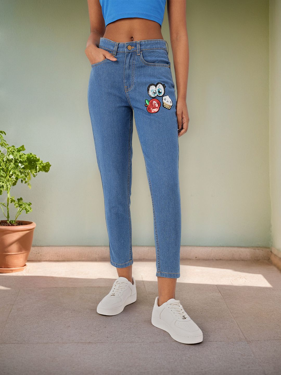 DressBerry Women Bold Grunge Embellished Sequined Mom Fit Jeans