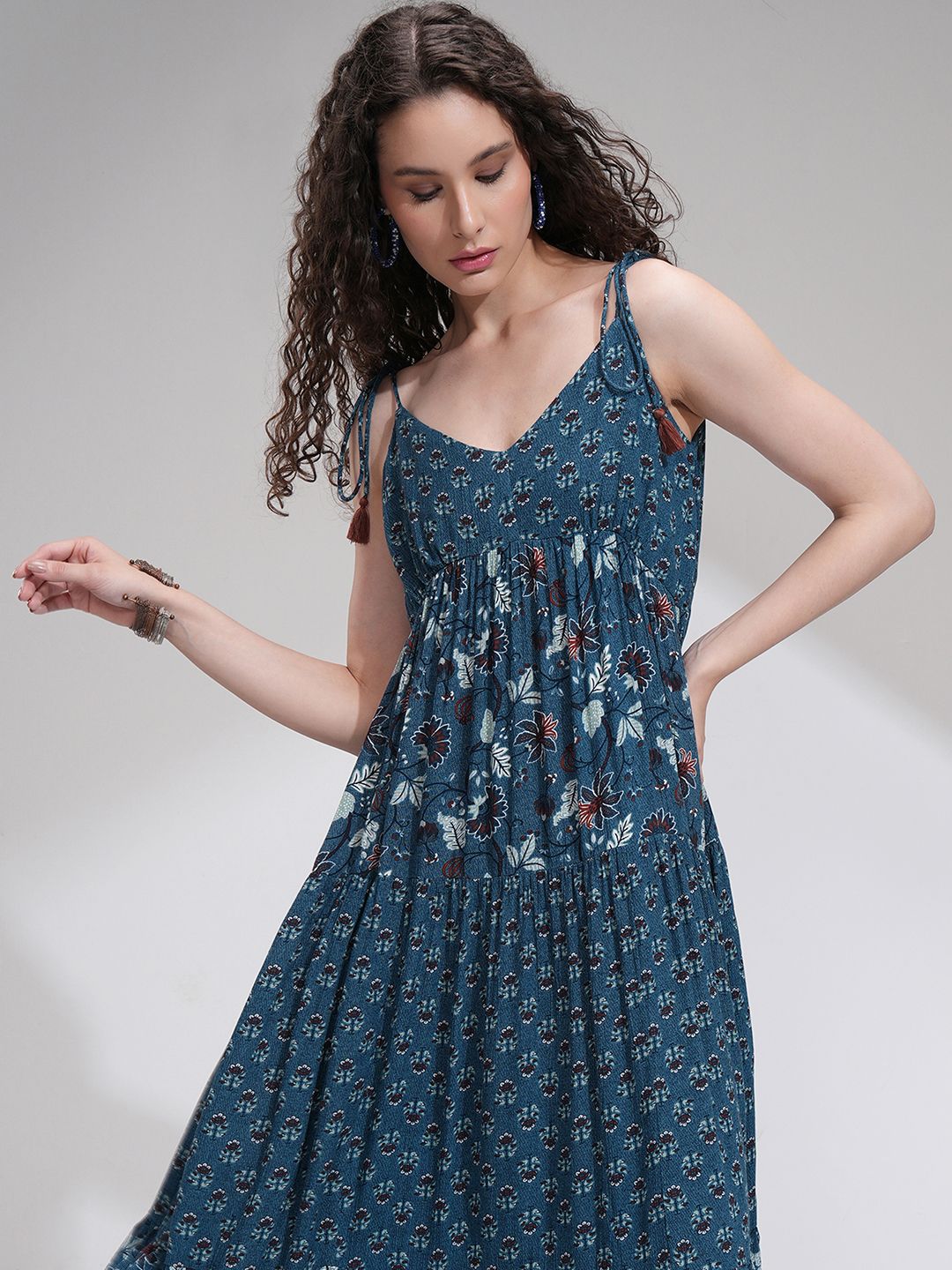 Vishudh Women Printed Maxi Dress