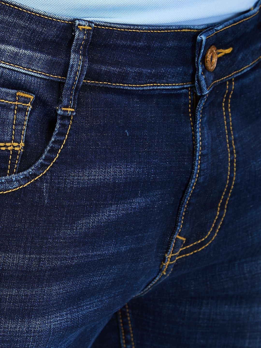 SPYKAR Men Skinny Fit Low-Rise Mildly Distressed Light Fade Stretchable Jeans