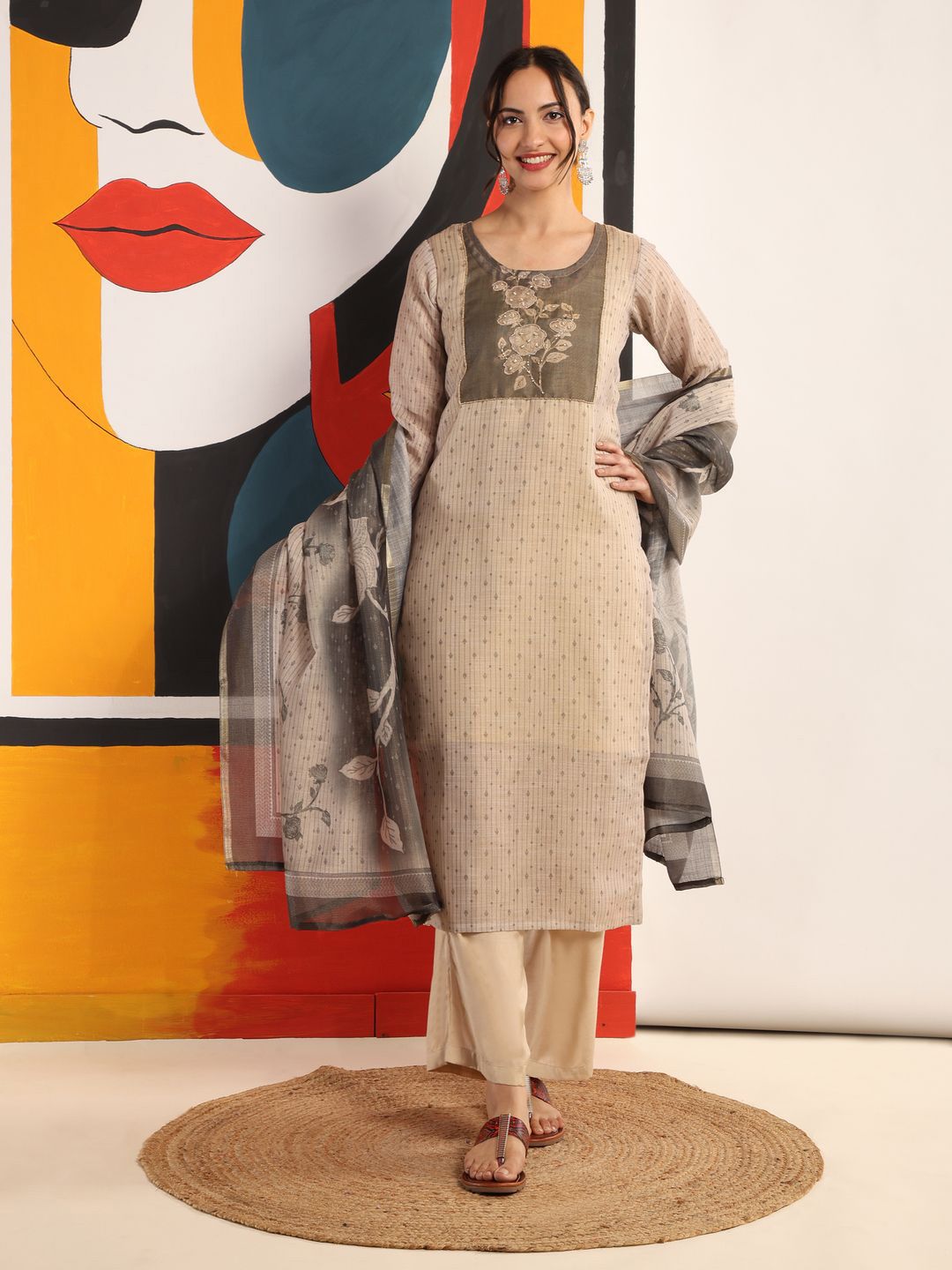 Mamicha Women Beige Elegance Set Kurta Klasik Tidak Berjahit