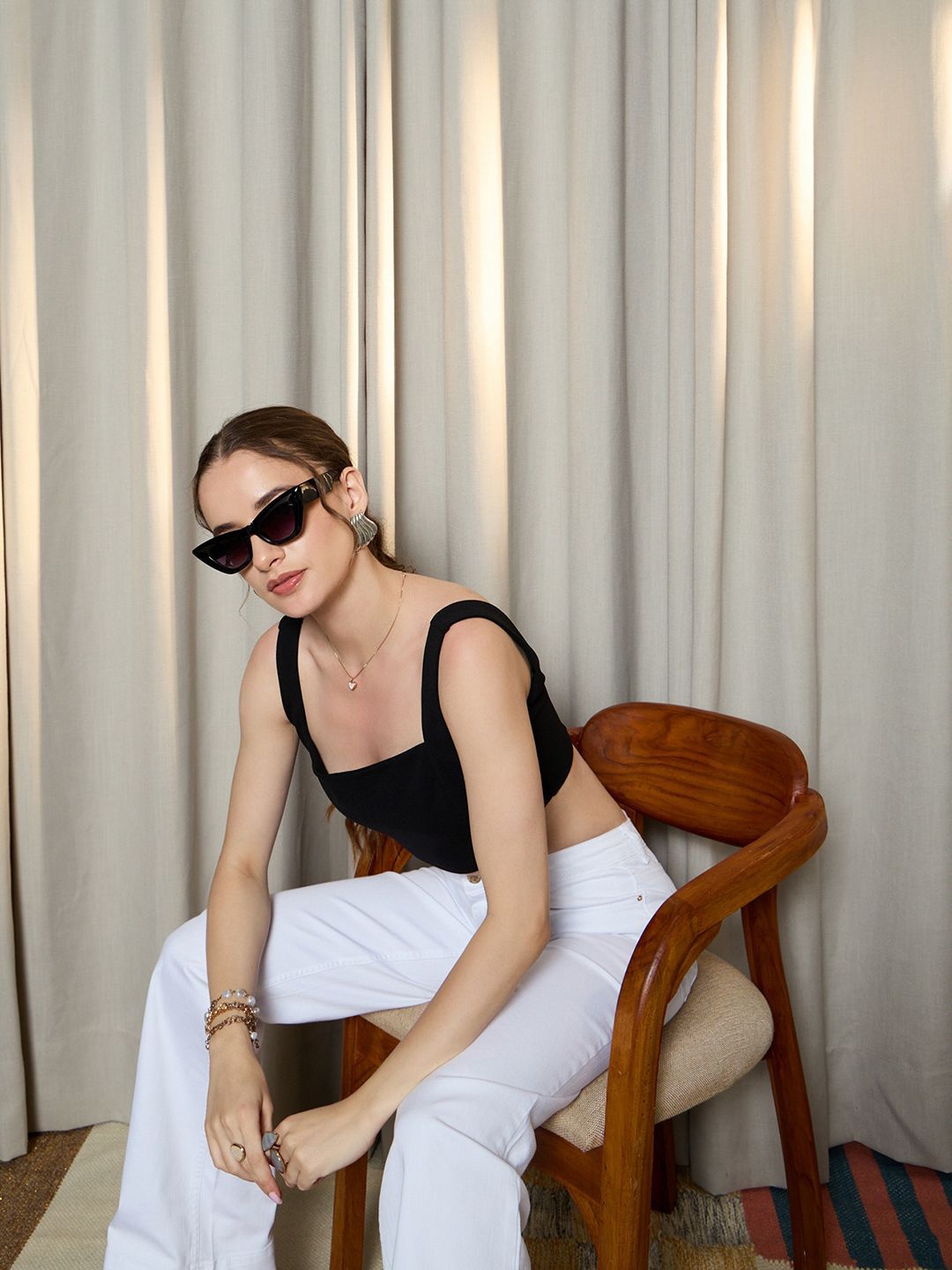 Berrylush Women Solid Square Neck Top