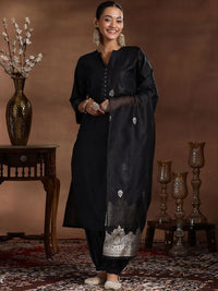 Libas Mandarin Collar Straight Kurta With Salwar & Dupatta