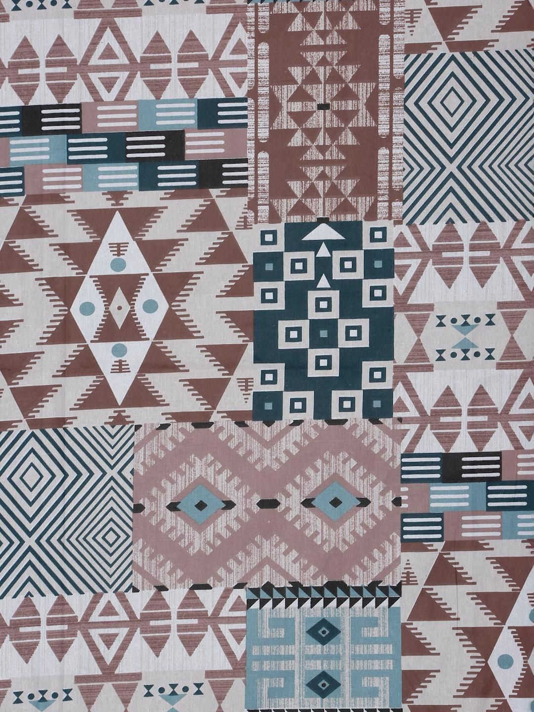 KLOTTHE Brown Geometric Printed Fitted 400 TC Cotton Super King Bedsheet & 2 Pillow Covers