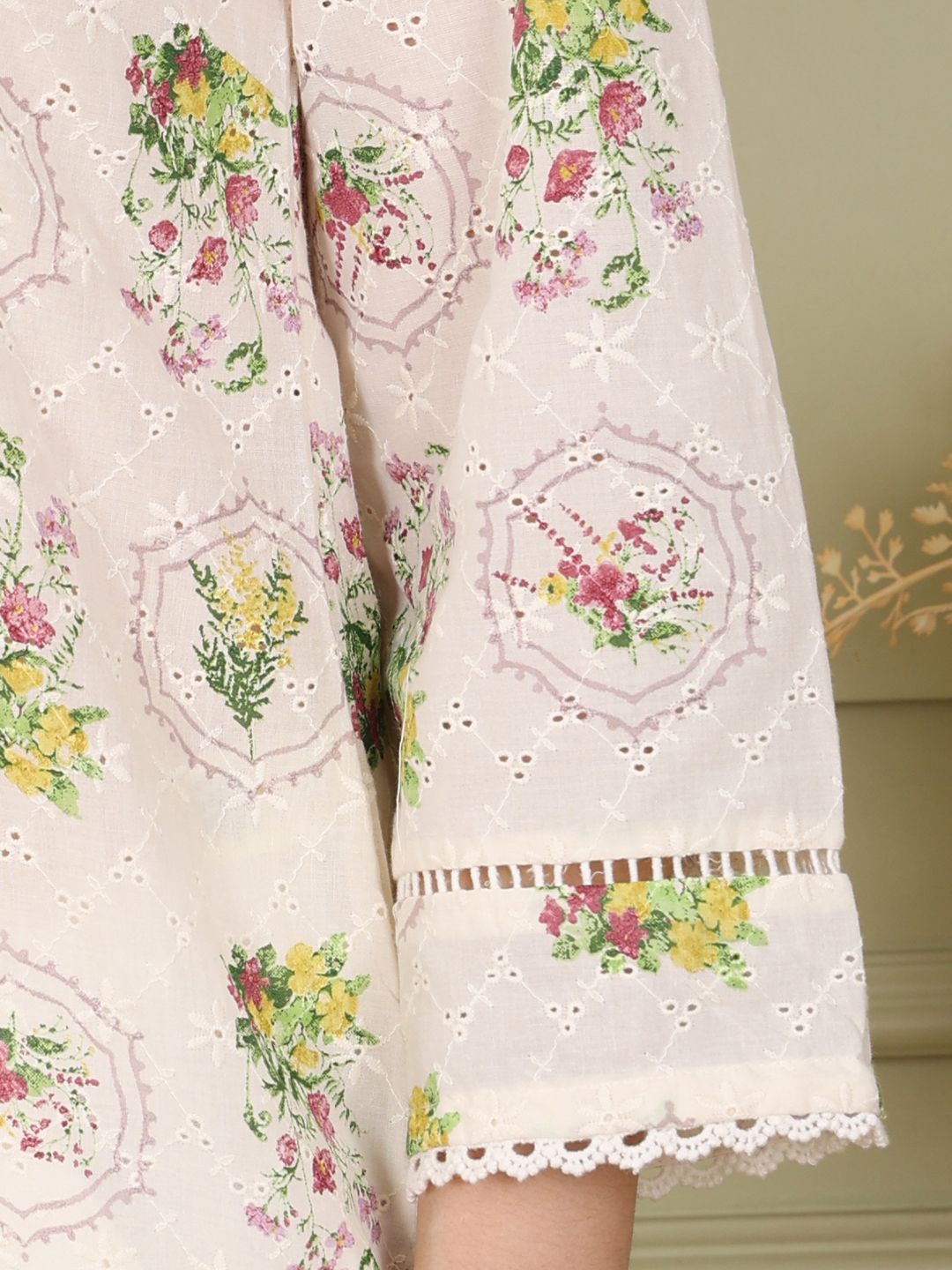 W Women Floral Embroidered Cold-Shoulder Sleeves Mirror Work Kurta