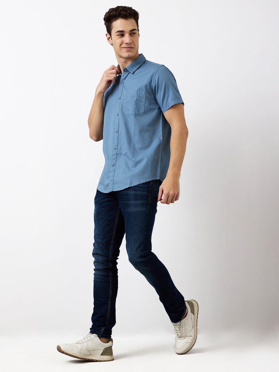 SPYKAR Men Spread Collar Textured Cotton Casual Shirt