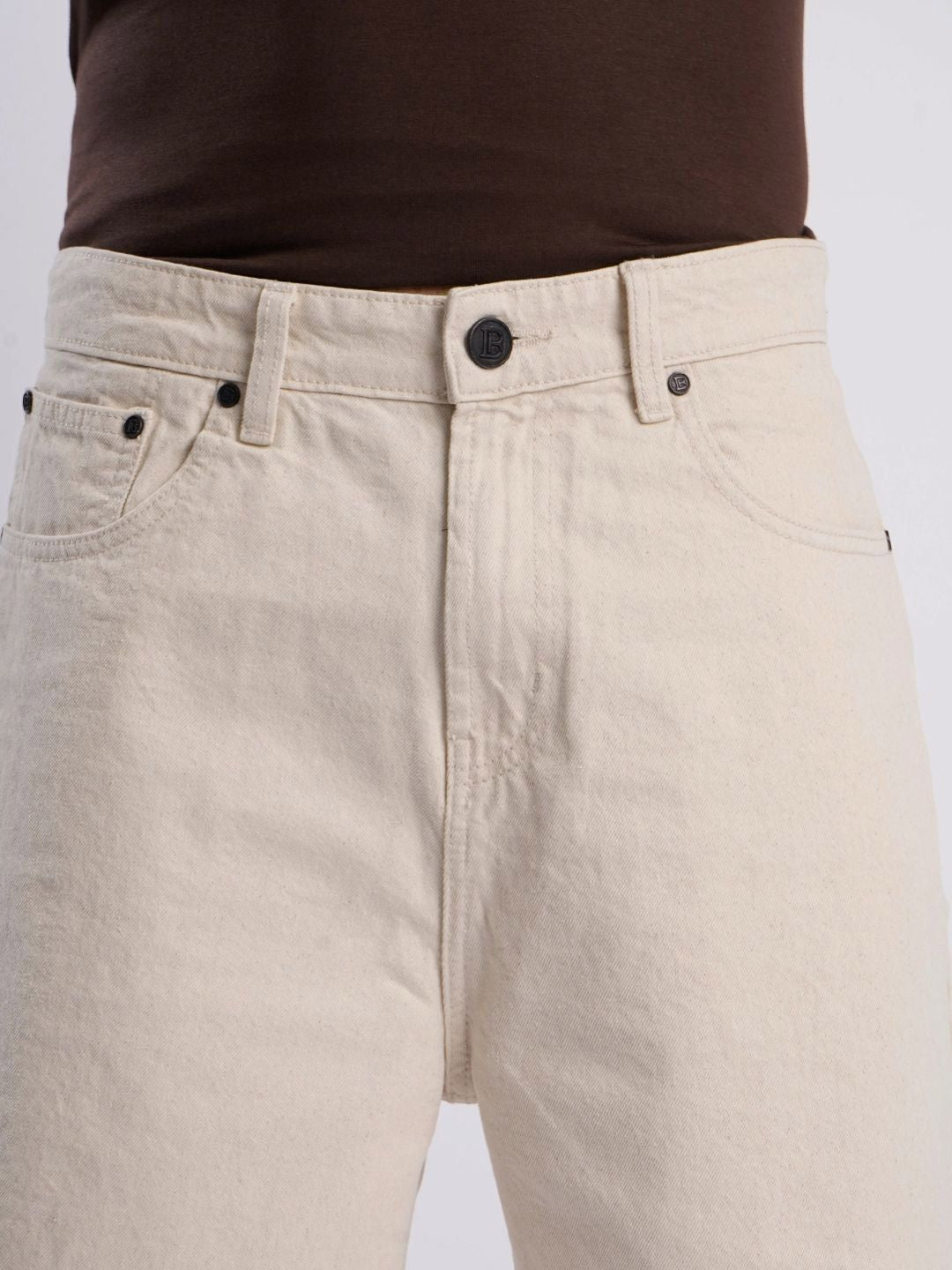 Bene Kleed Men Ecru Relaxed Fit Denim Shorts