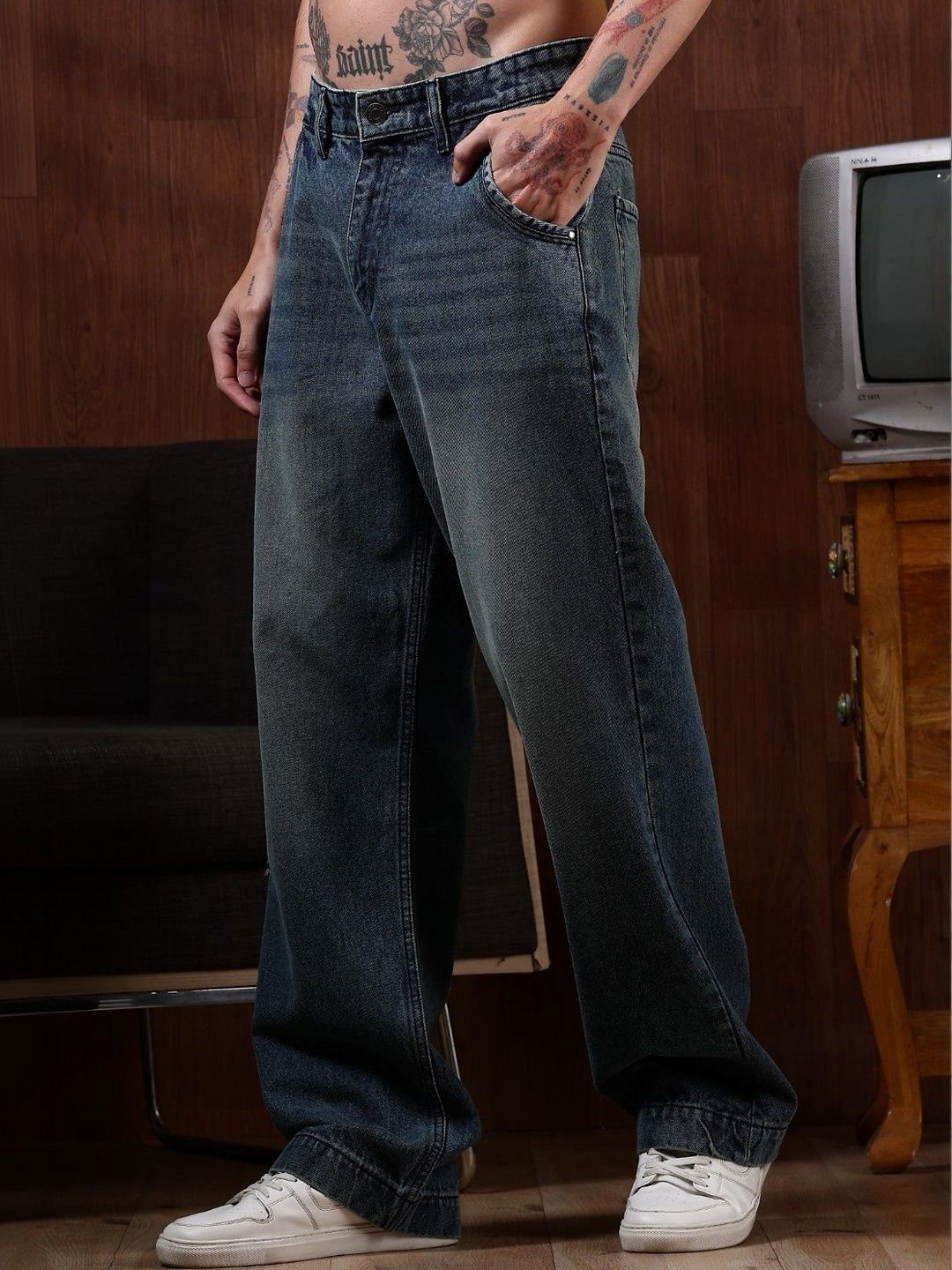 Eszett Denims Blue Light Fade High-Rise Baggy Fit Jeans