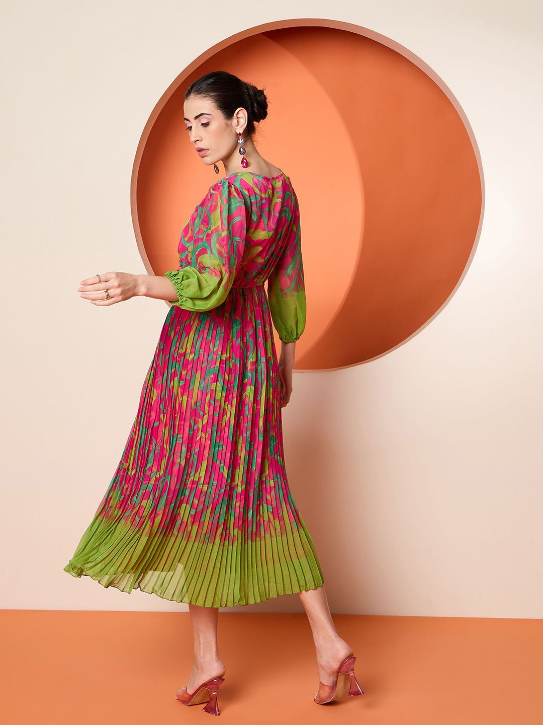 Antheaa Women Floral Printed Fit & Flare Pleated Midi Dress