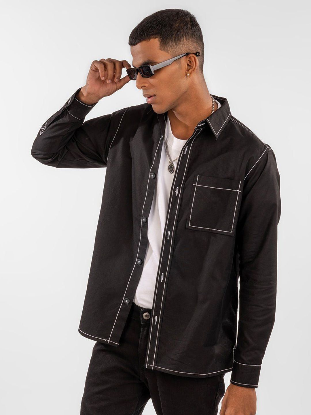 Eszett Contrast Stitch Spread Collar Baju Lengan Panjang Kapas Tulen