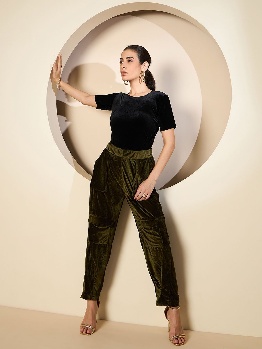 Antheaa Women Velvet Solid Smart Trousers