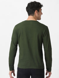 Urbano Fashion Men Olive Green Solid Henley Neck Pure Cotton T-shirt