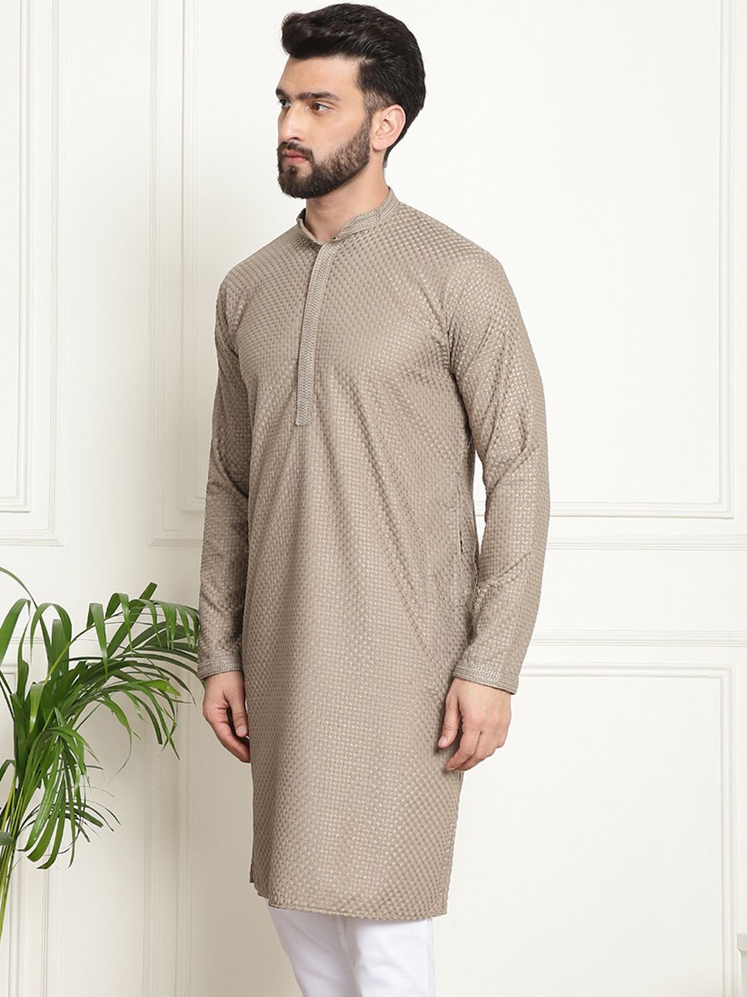 SOJANYA Ethnic Motifs Embroidered Mandarin Collar Thread Work Pure Cotton Straight Kurta