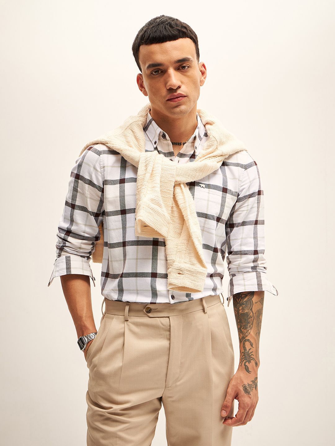 THE BEAR HOUSE Men Slim Fit Checked Baju Kasual