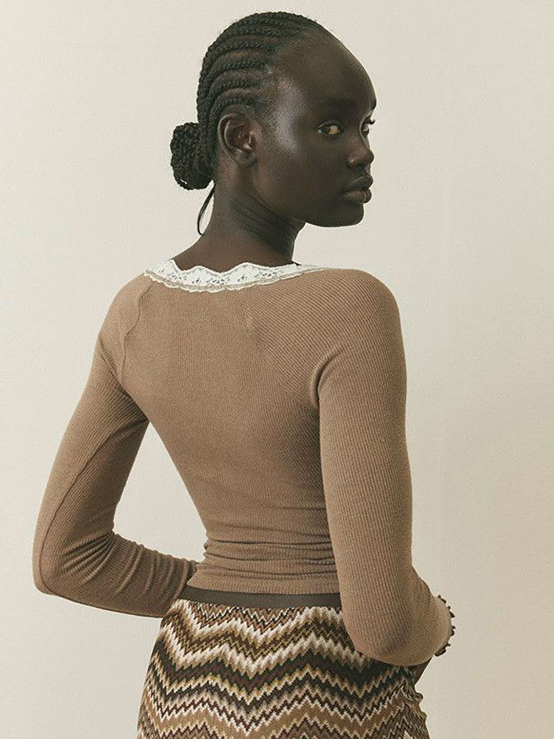 DressBerry V-Neck Fitted Top