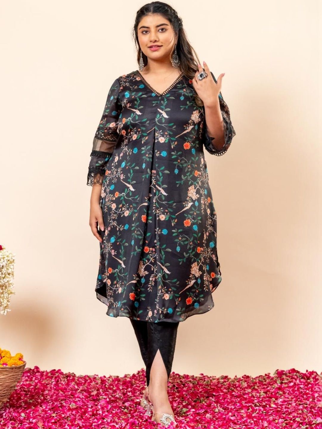 Mamicha Printed V-Neck Kurta Set