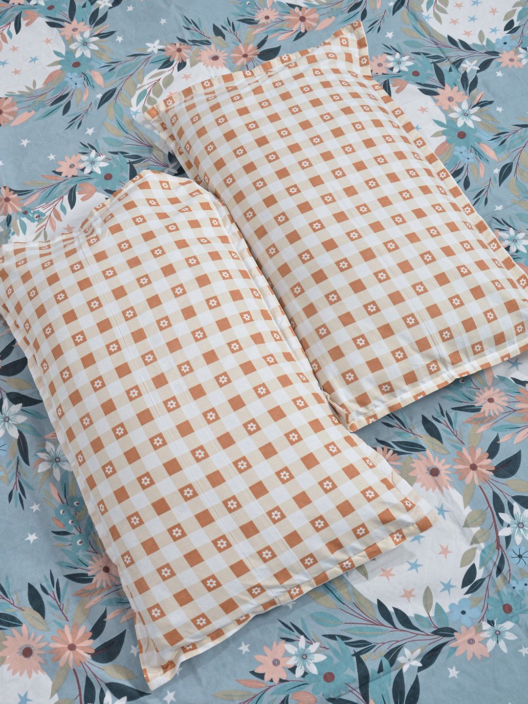 Aura Blue & White Floral Printed 300 TC King Bedsheet Set 2.5 m x 2.25 m