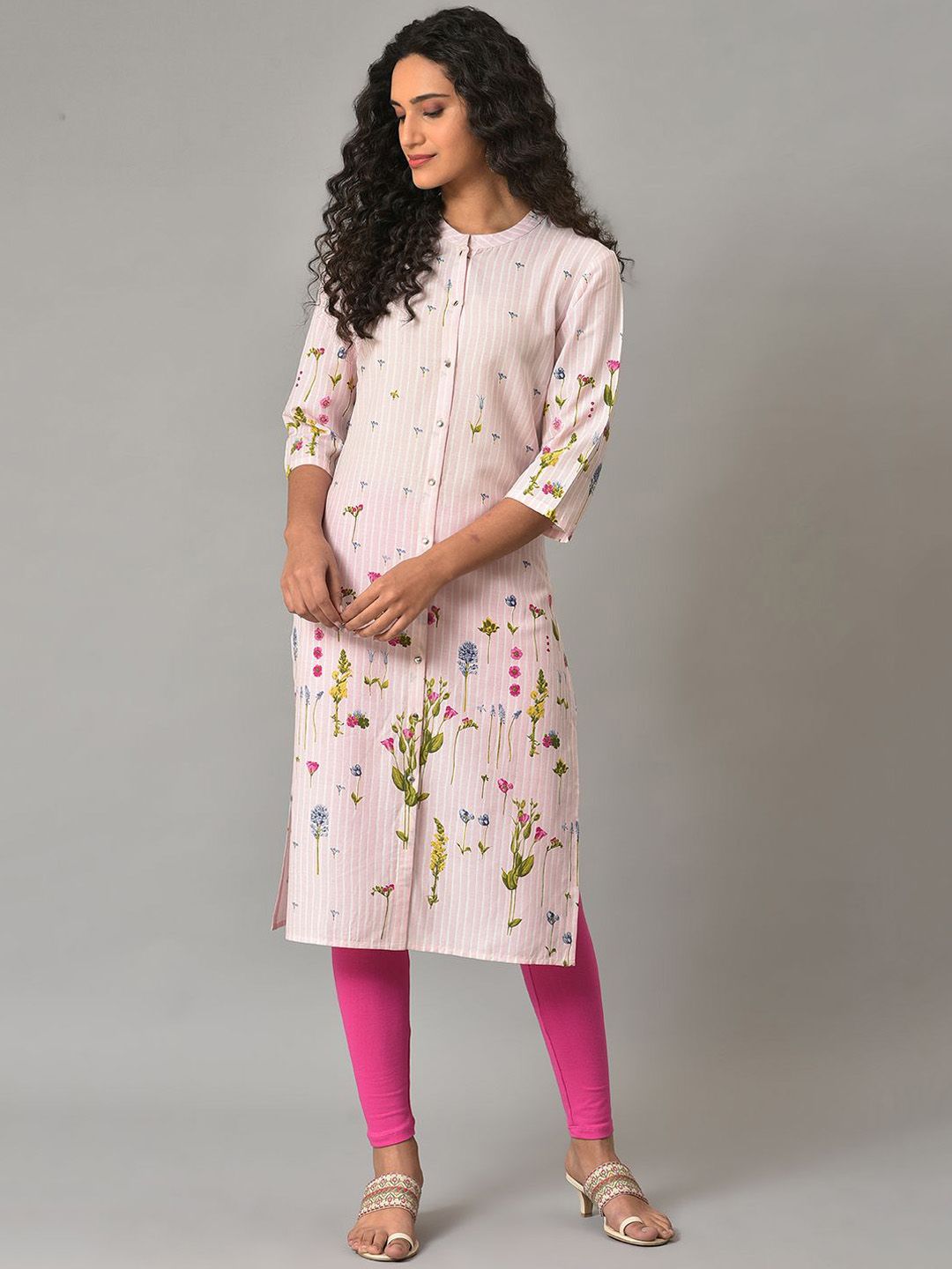 W Floral Printed Mandarin Collar Straight Kurta
