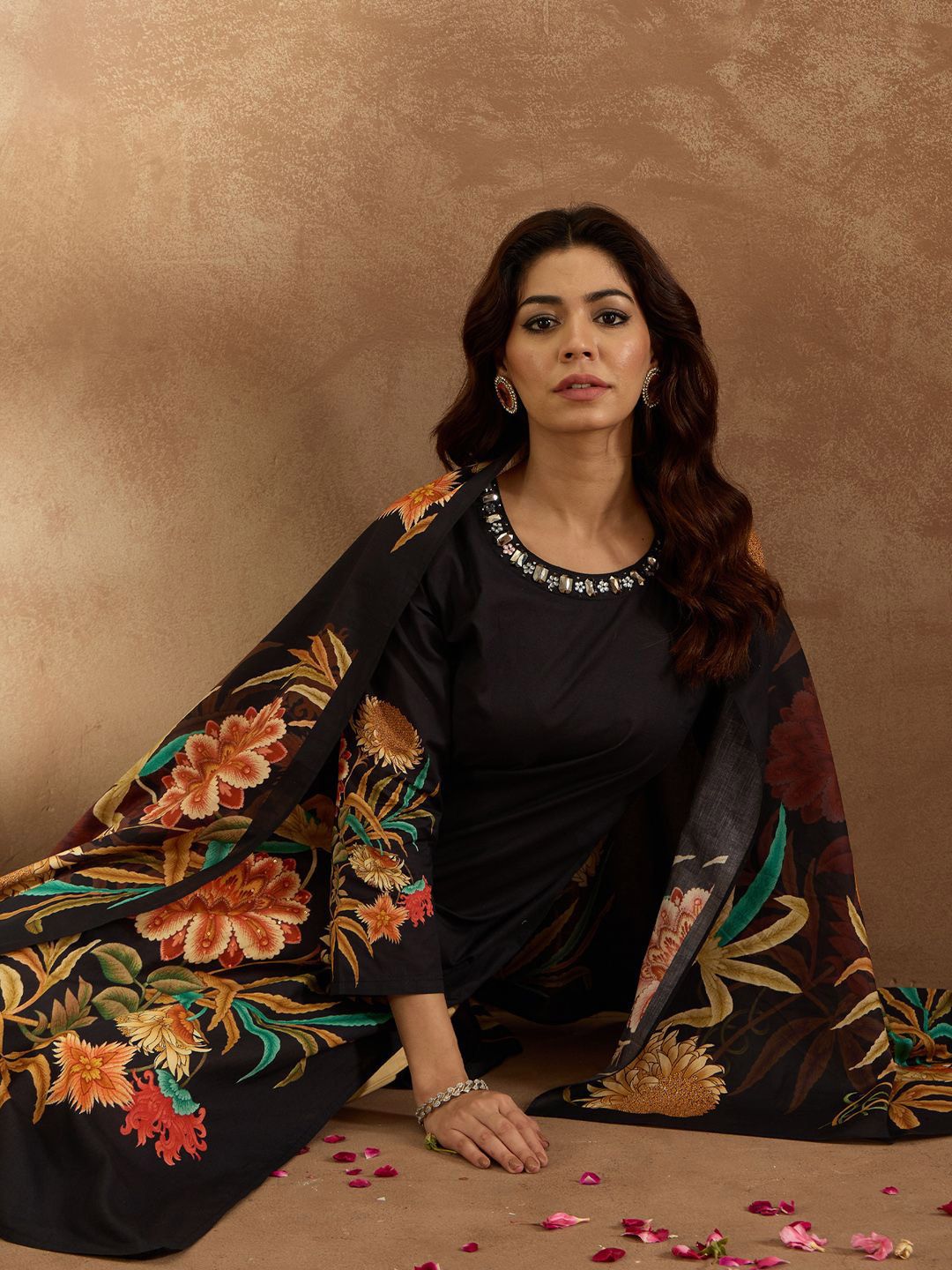 Indo Era Women Floral Printed Regular Pure Cotton Kurta with Trousers & With Dupatta