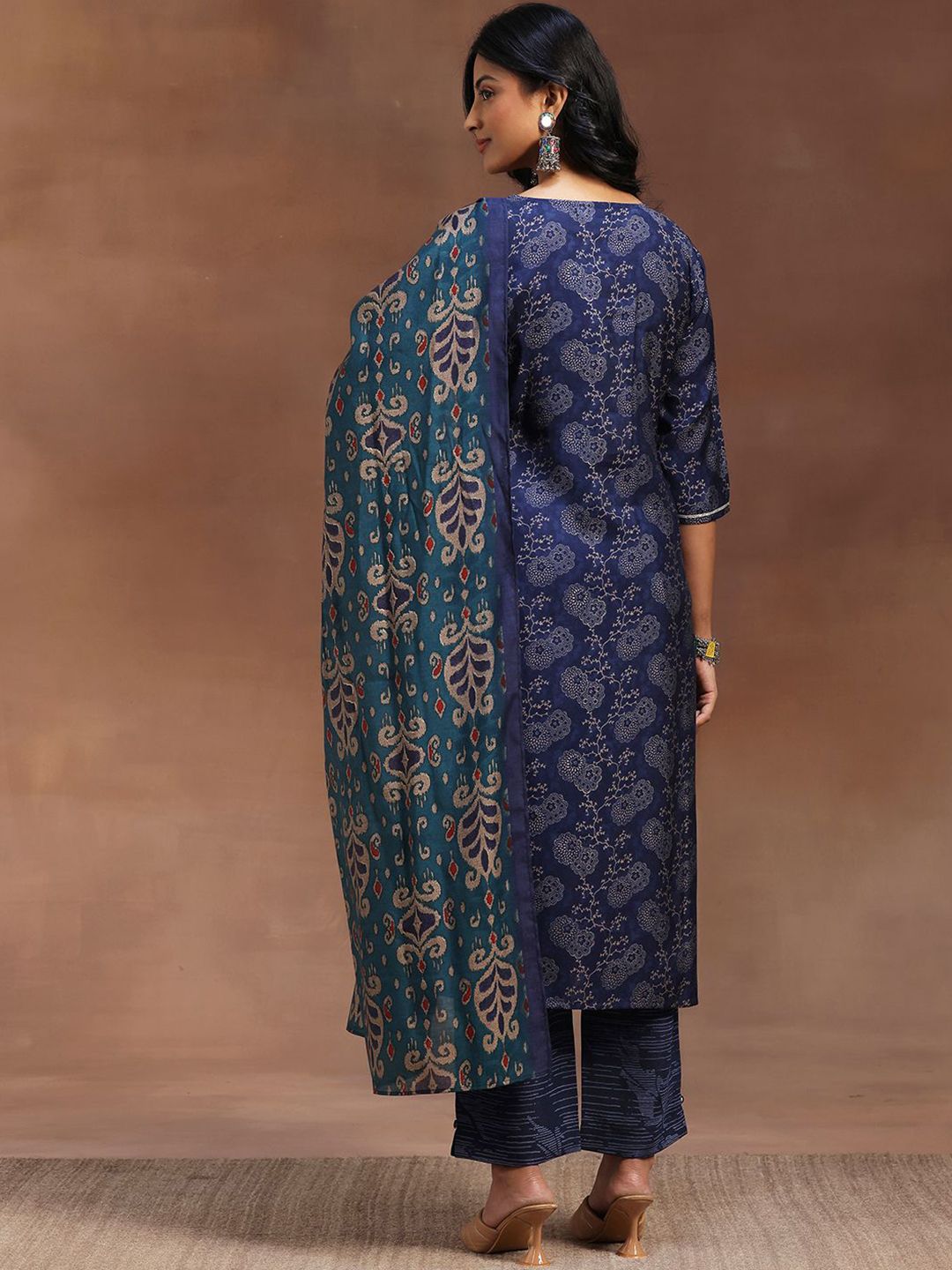 Libas Blue Floral embroidered Zari Kurta With Trousers & Dupatta