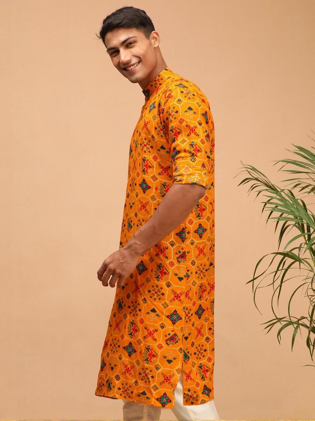 VASTRAMAY Men Floral Printed Kurta