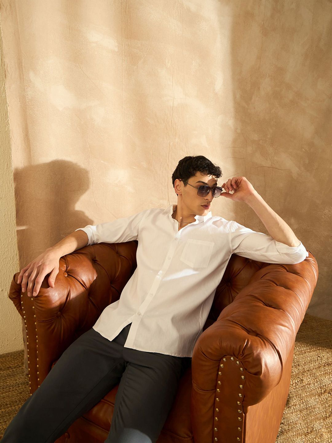 DENNISON Men White Comfort Fit Solid Formal Shirt