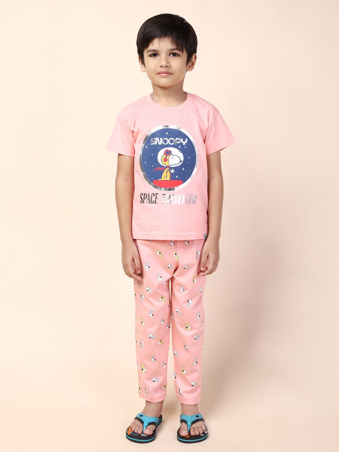 Moms Love Boys Printed T-Shirt With Trousers