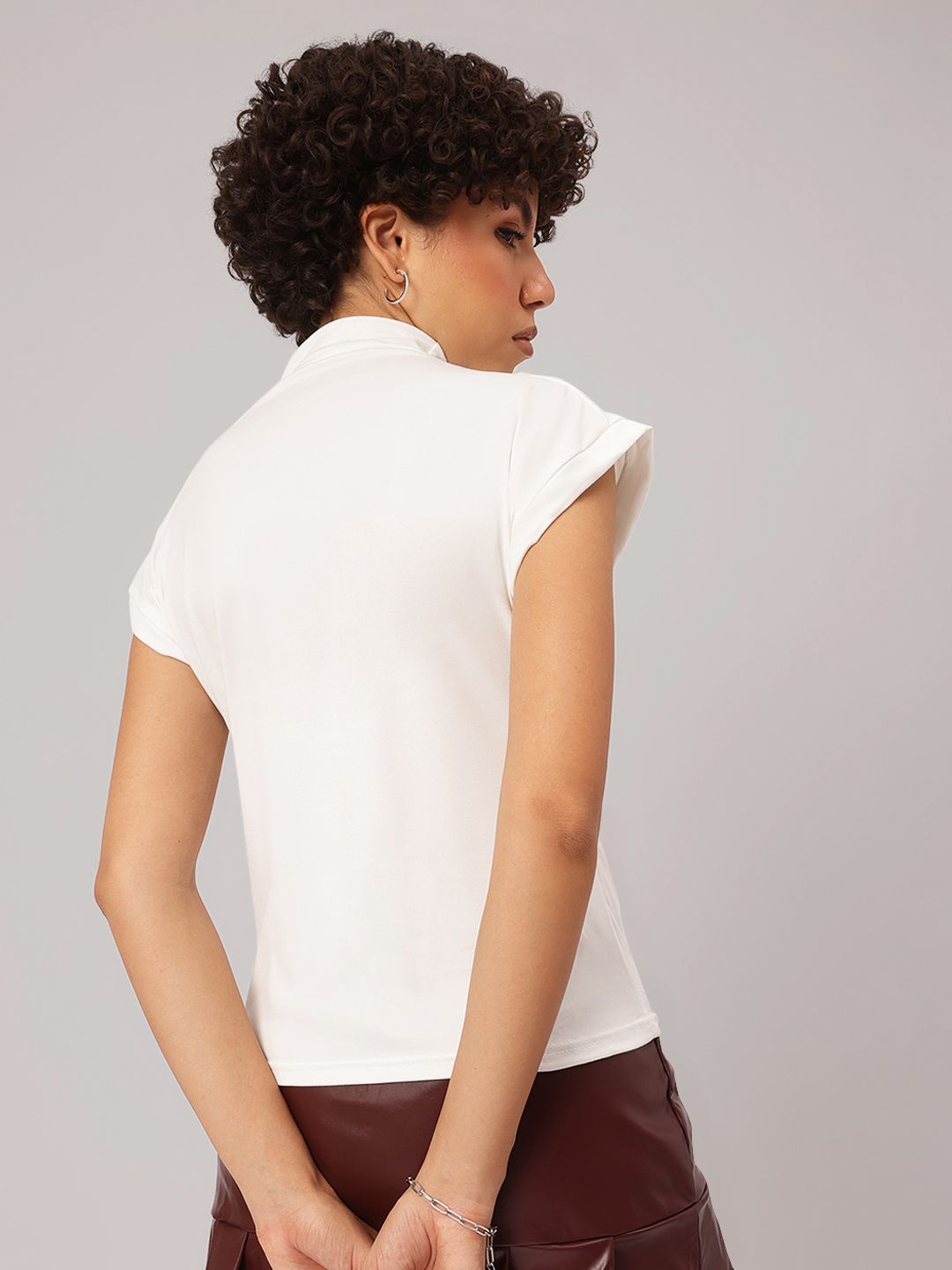 DressBerry Graceful Choker Neck Extended Sleeve Top