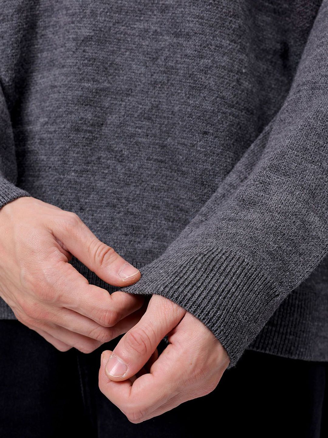 Lelaki garaj India yang dicetak pullover