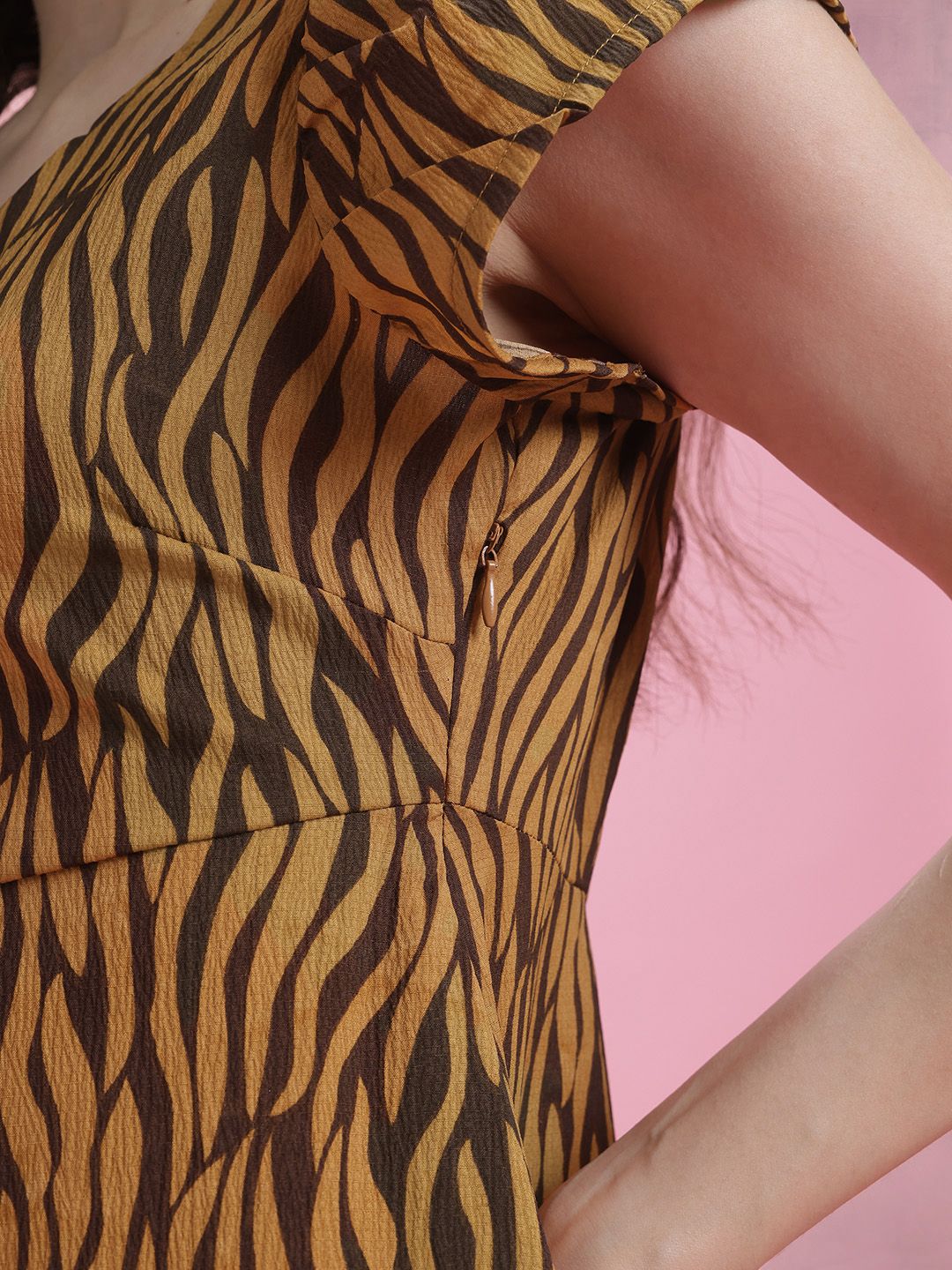 DressBerry Printed Ruched Detail A-Line Dress