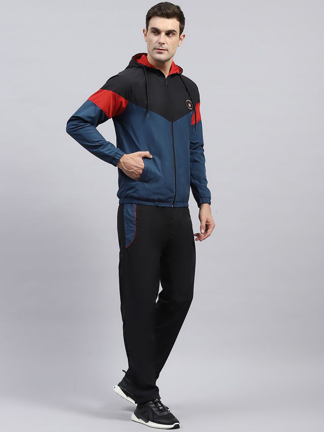 Monte Carlo Men Solid Hooded Neck Tracksuits